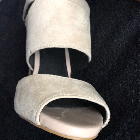 Aldo heels. Beige suede - Picture 3 of 8